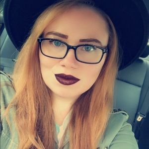 Meet your Posher, Lexie